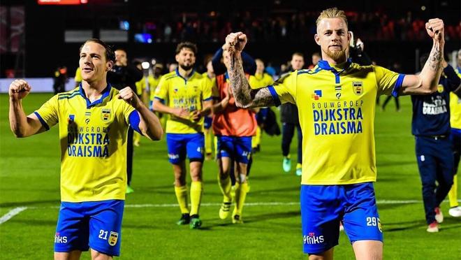 都会在墙上 都会在墙上